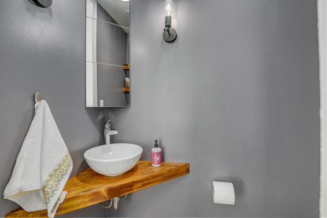 562 E 4th Street E, Newport, KY 41071