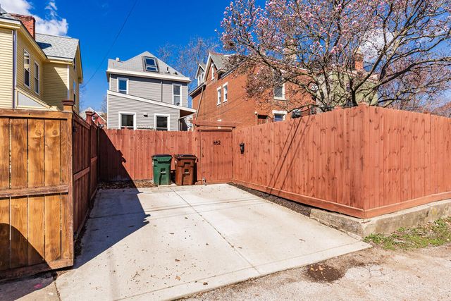 562 E 4th Street E, Newport, KY 41071