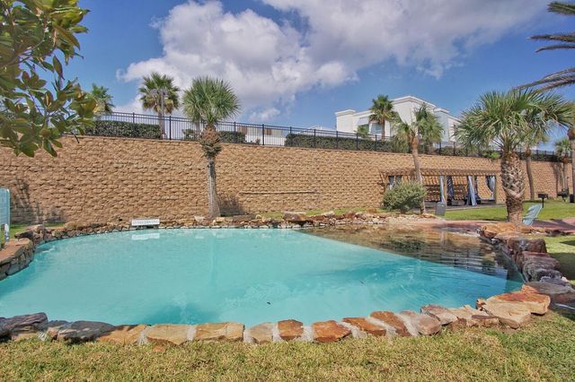 9520 Seawall Boulevard 235, Galveston, TX 77554