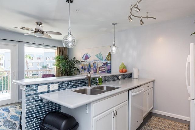 9520 Seawall Boulevard 235, Galveston, TX 77554