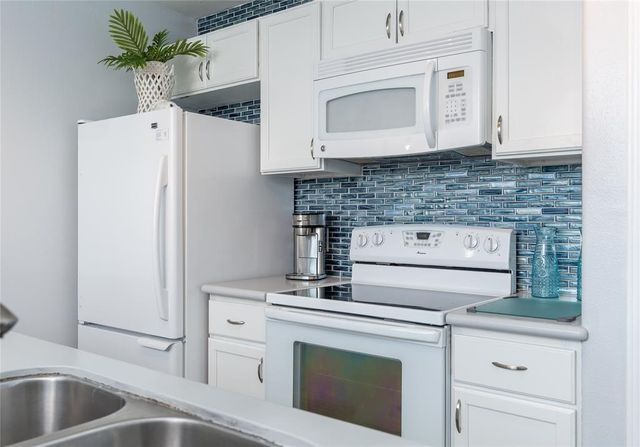 9520 Seawall Boulevard 235, Galveston, TX 77554