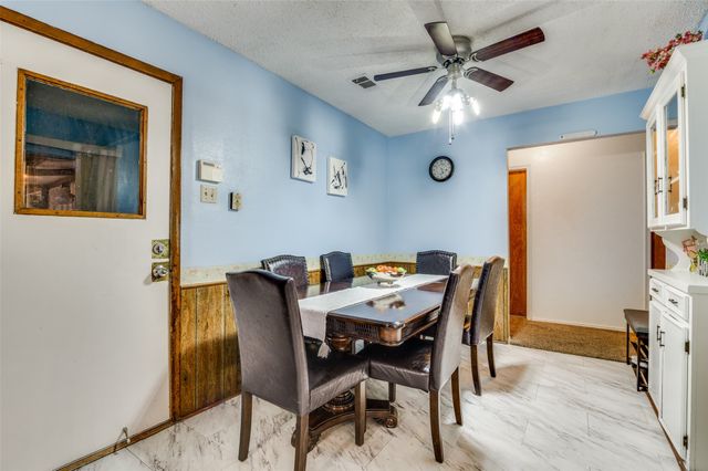 221 Evelyn Street, Desoto, TX 75115