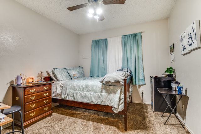 221 Evelyn Street, Desoto, TX 75115