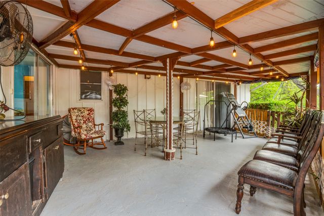 221 Evelyn Street, Desoto, TX 75115