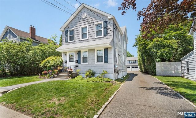 19 Park Avenue, Caldwell, NJ 07006