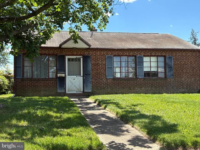 215 SYKES RD, New Castle, DE 19720