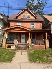 455 7th Street, Niagara Falls, NY 14301