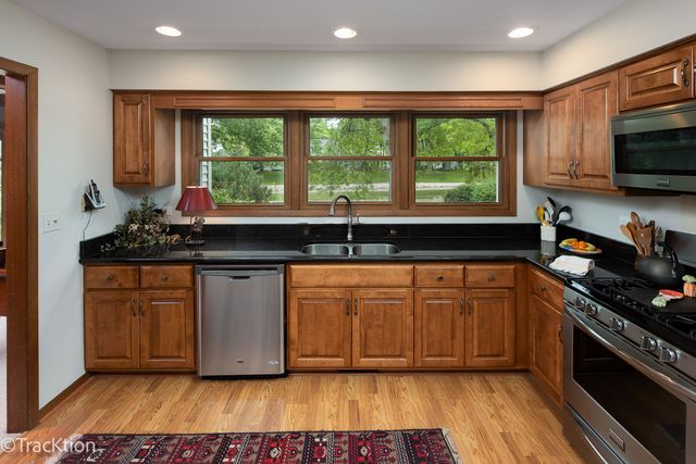 1229 W Bauer Road, Naperville, IL 60563
