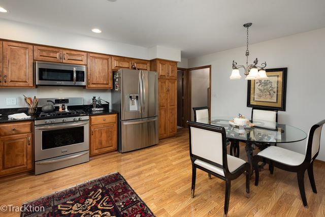 1229 W Bauer Road, Naperville, IL 60563