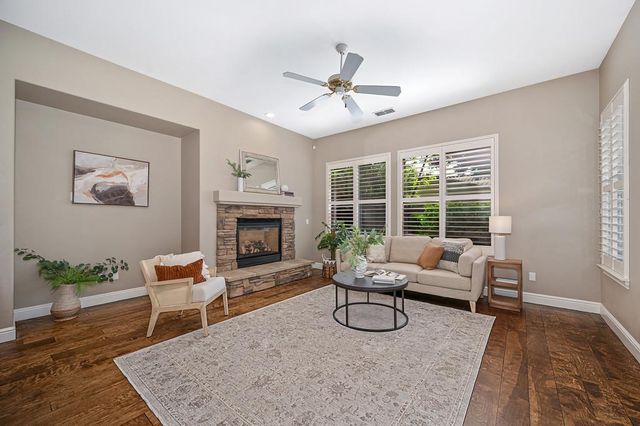 5806 San Anselmo Ln, Sacramento, CA 95835