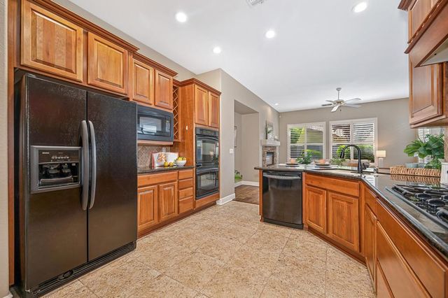 5806 San Anselmo Ln, Sacramento, CA 95835