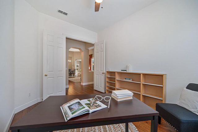 5806 San Anselmo Ln, Sacramento, CA 95835