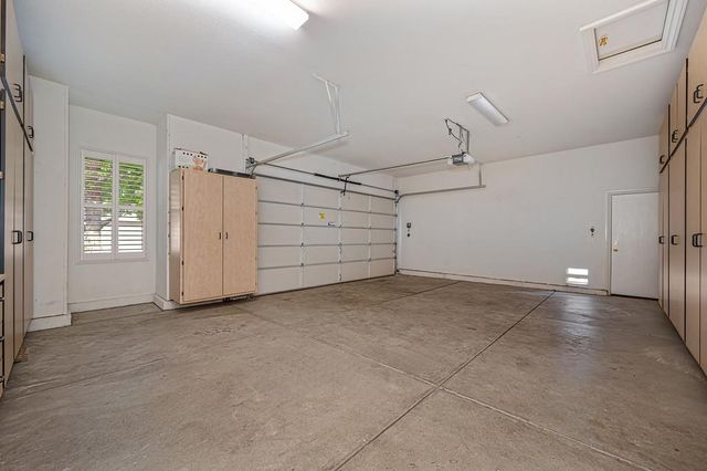 5806 San Anselmo Ln, Sacramento, CA 95835