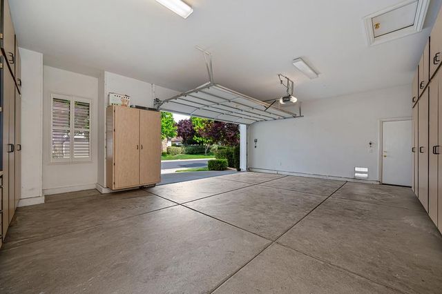 5806 San Anselmo Ln, Sacramento, CA 95835