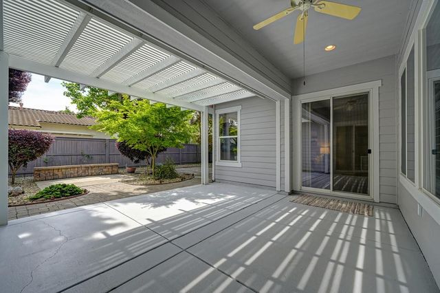 5806 San Anselmo Ln, Sacramento, CA 95835