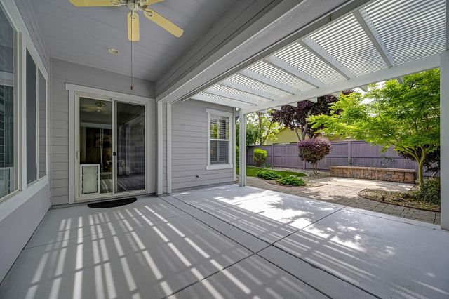 5806 San Anselmo Ln, Sacramento, CA 95835