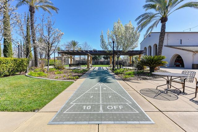 5806 San Anselmo Ln, Sacramento, CA 95835