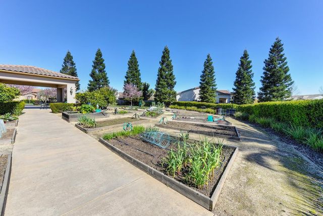 5806 San Anselmo Ln, Sacramento, CA 95835