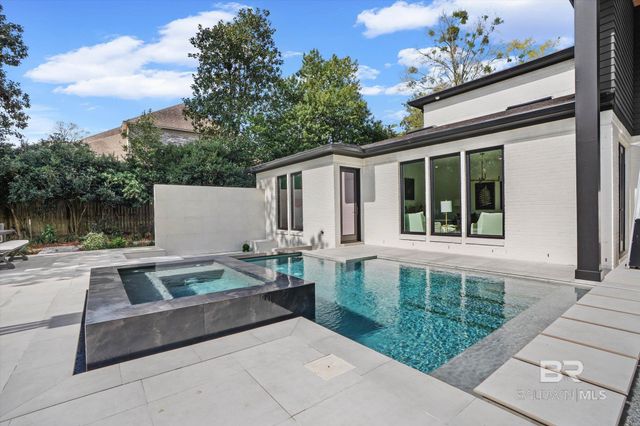 69 Jordan Lane, Mobile, AL 36608