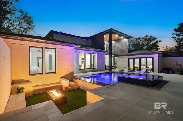 69 Jordan Lane, Mobile, AL 36608