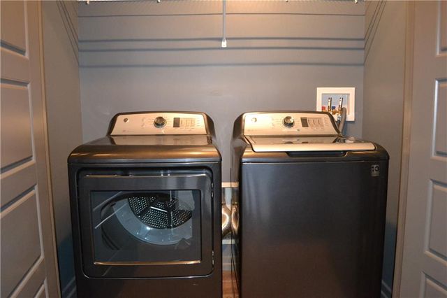 1207 NW 77th Street, Kansas City, MO 64118