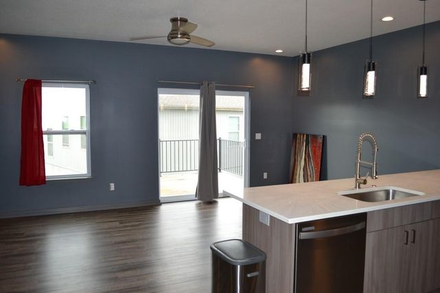 1207 NW 77th Street, Kansas City, MO 64118