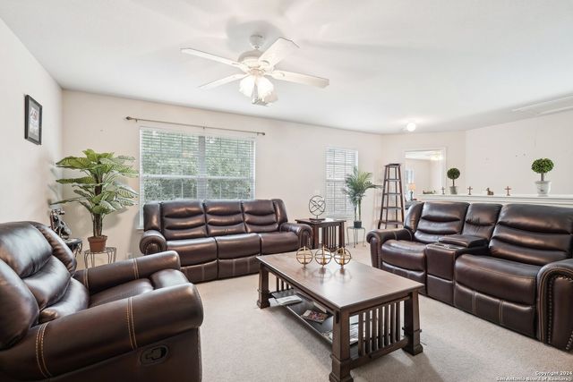 3933 BROOK HOLLOW DR, Schertz, TX 78154