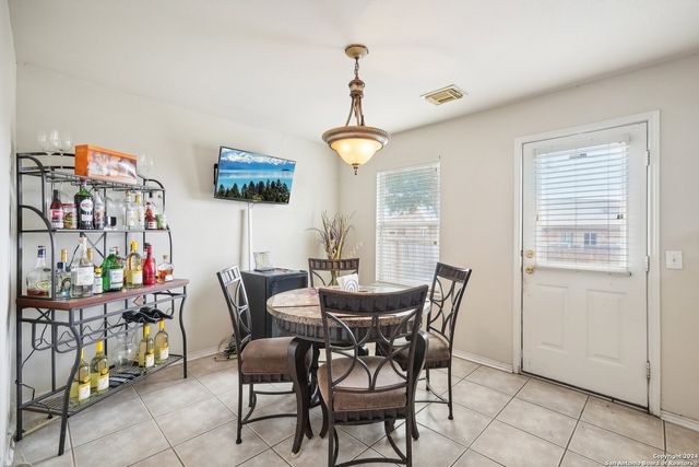 3933 BROOK HOLLOW DR, Schertz, TX 78154