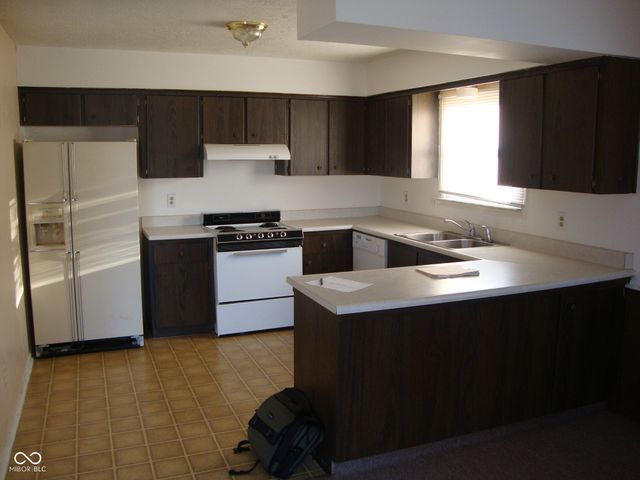 7832 Cedarbrook Drive, Indianapolis, IN 46227