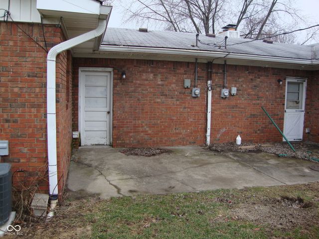 7832 Cedarbrook Drive, Indianapolis, IN 46227