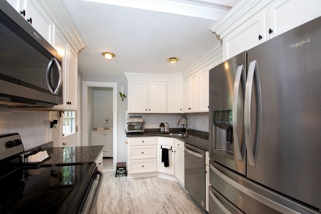 59 Geordan Ave, Wrentham, MA 02093