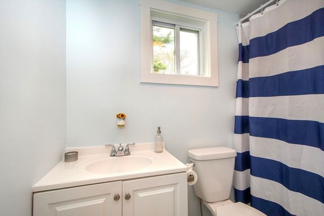 59 Geordan Ave, Wrentham, MA 02093