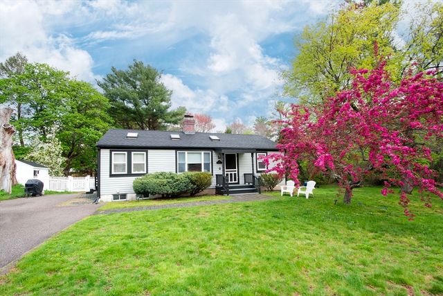59 Geordan Ave, Wrentham, MA 02093