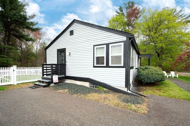 59 Geordan Ave, Wrentham, MA 02093