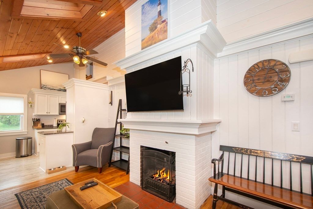 59 Geordan Ave, Wrentham, MA 02093