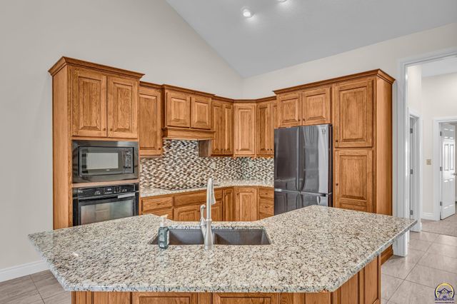 4408 SE Oak Bend DR, Topeka, KS 66609