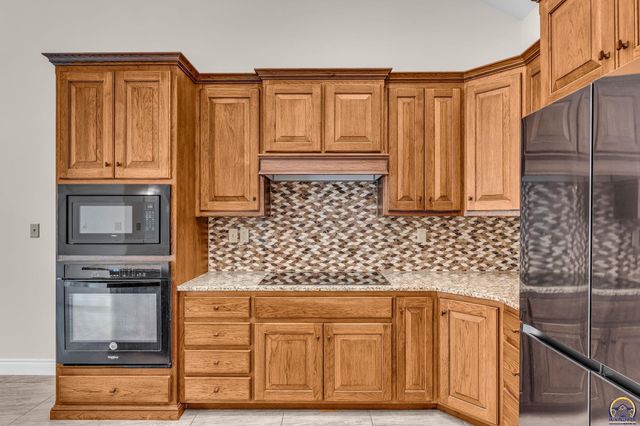 4408 SE Oak Bend DR, Topeka, KS 66609