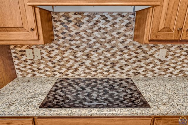4408 SE Oak Bend DR, Topeka, KS 66609
