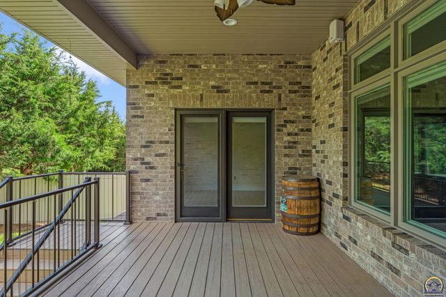4408 SE Oak Bend DR, Topeka, KS 66609