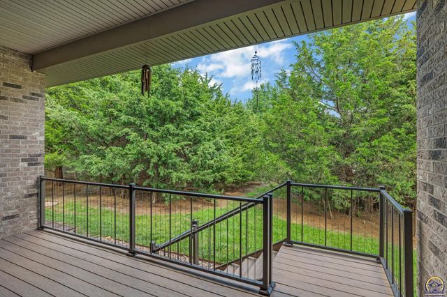 4408 SE Oak Bend DR, Topeka, KS 66609