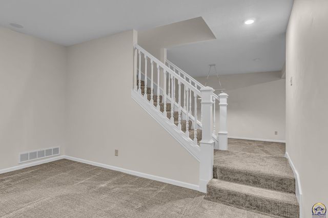 4408 SE Oak Bend DR, Topeka, KS 66609