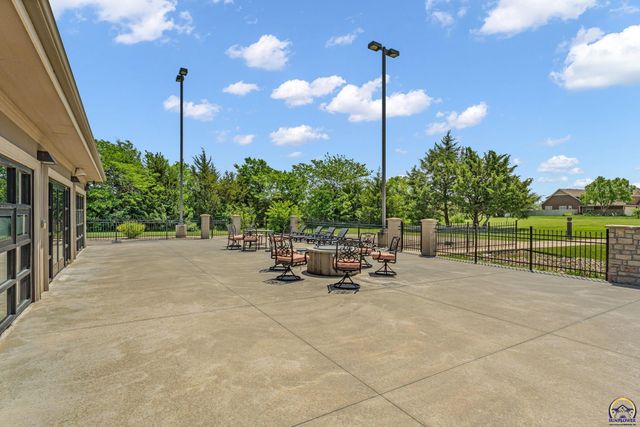 4408 SE Oak Bend DR, Topeka, KS 66609