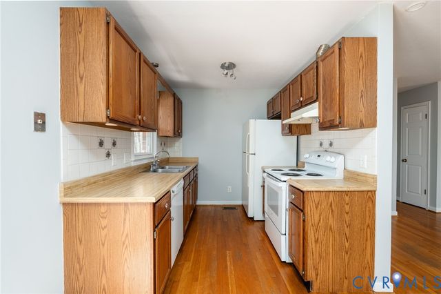 601 Seay Rd, Manakin Sabot, VA 23103