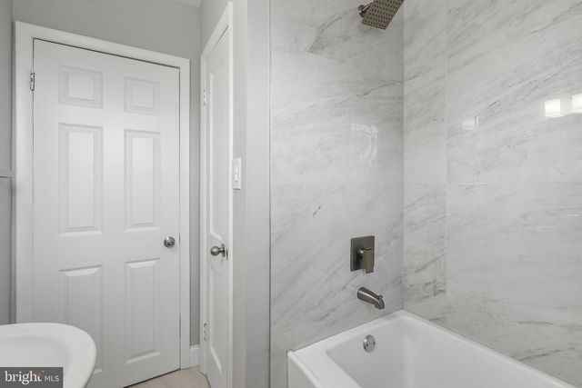 1714 PIN OAK RD, Parkville, MD 21234