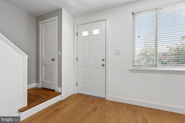 1714 PIN OAK RD, Parkville, MD 21234