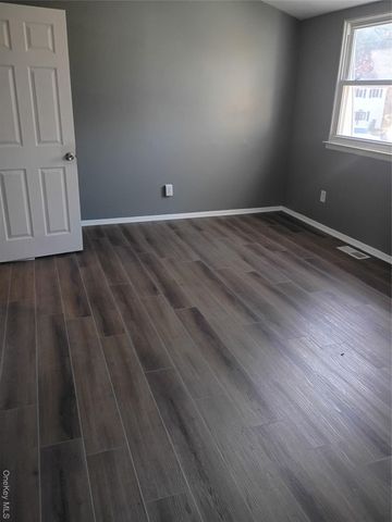 56 Wooded Court, Calverton, NY 11933