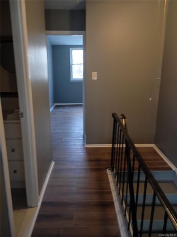 56 Wooded Court, Calverton, NY 11933