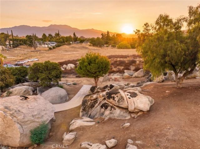 27435 Columbia Street, Hemet, CA 92544