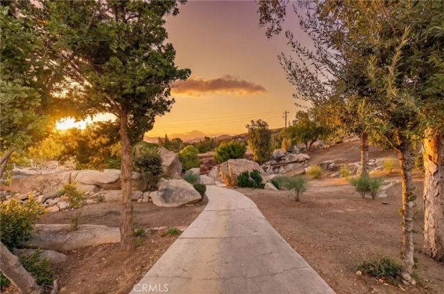 27435 Columbia Street, Hemet, CA 92544