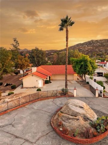 27435 Columbia Street, Hemet, CA 92544